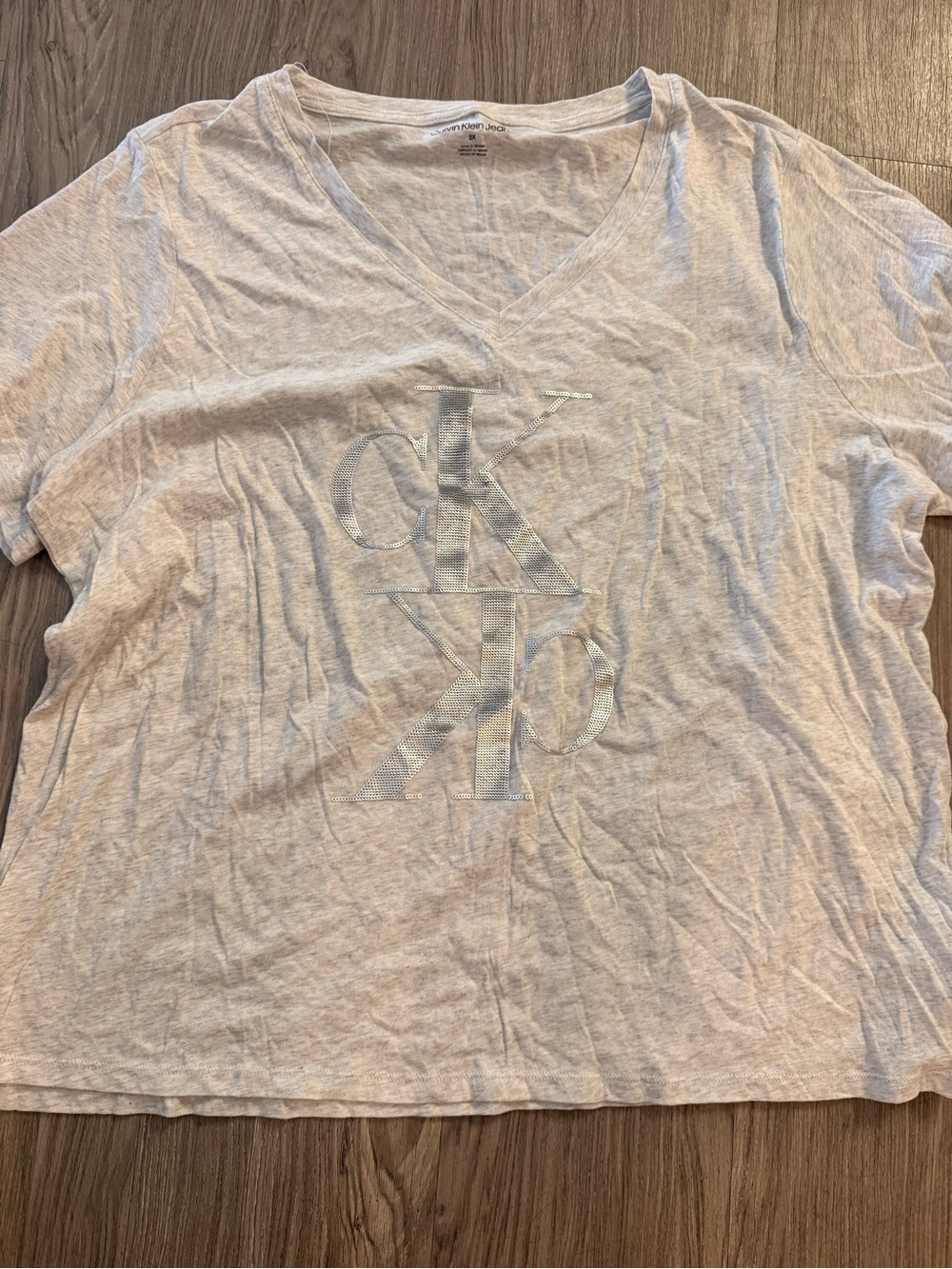 Calvin Klein Jeans Light Gray V‑Neck Logo Tee